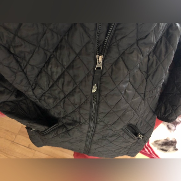 The North Face®️ Windbreaker Jacket - Picture 2 of 9